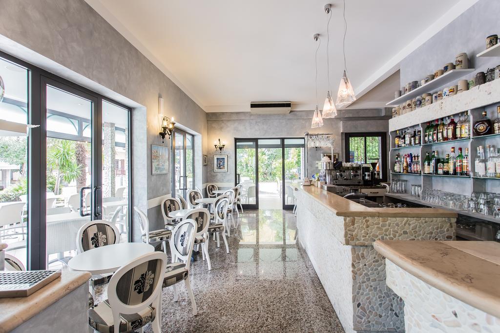 Hotel Giamaika Чезенатико Екстериор снимка
