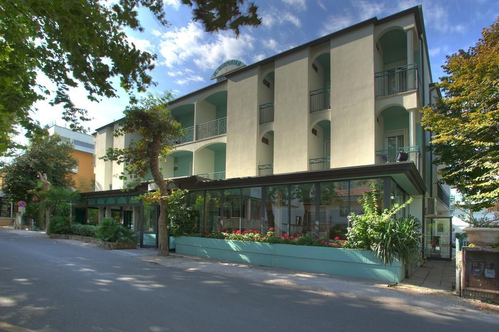 Hotel Giamaika Чезенатико Екстериор снимка