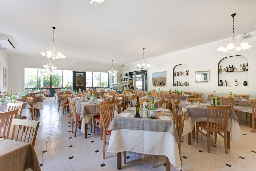 Hotel Giamaika Чезенатико Екстериор снимка
